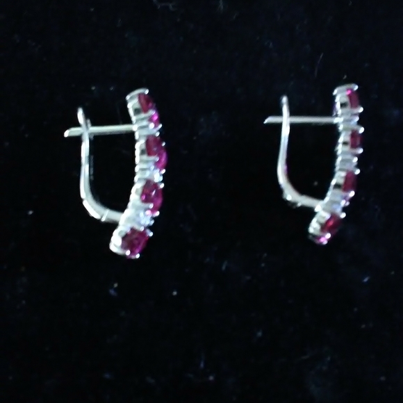 NWOT. Ring and matching earrings. - Picture 3 of 8